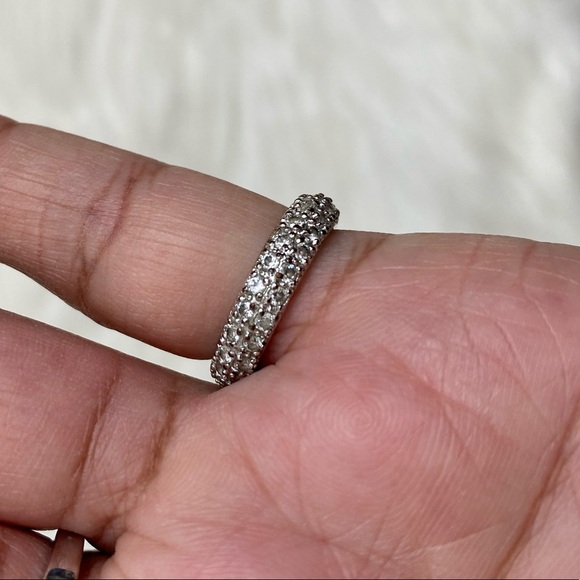 Pavé style crystal and silver-tone ring, size 5.75 - Picture 4 of 5